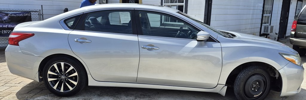 2016 Nissan Altima Image 3