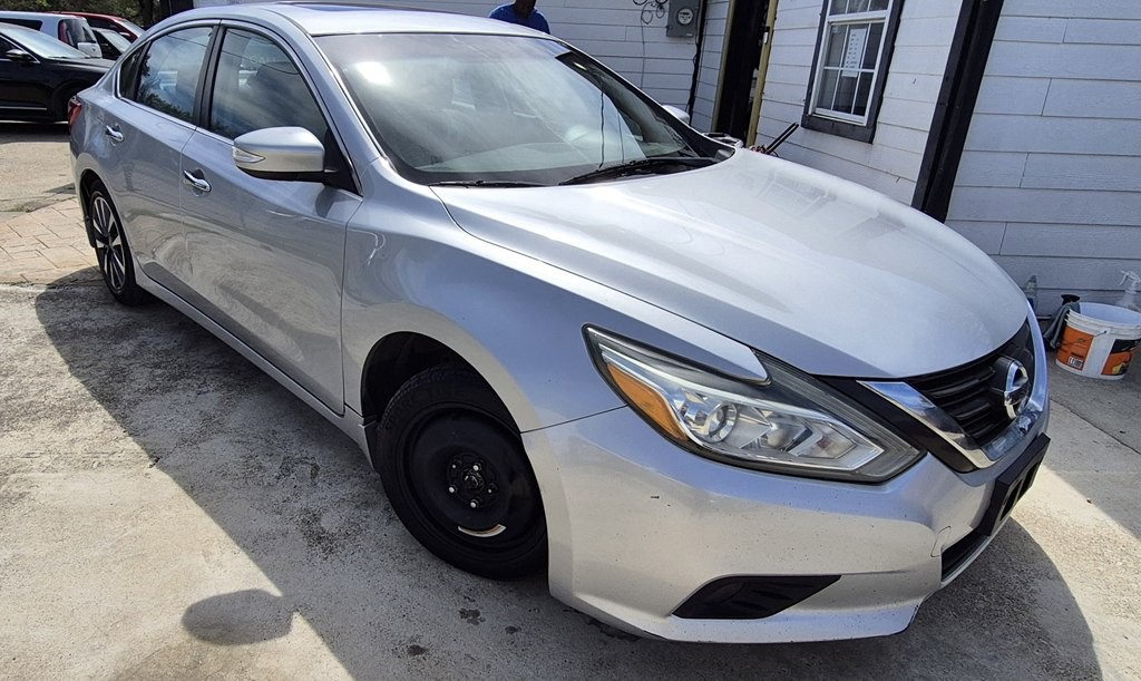 2016 Nissan Altima Image 5