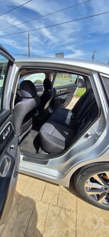 2016 Nissan Altima Image 7