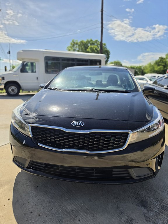 2017 Kia Forte Image 3