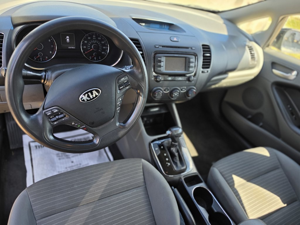2017 Kia Forte Image 6