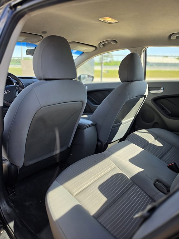 2017 Kia Forte Image 7