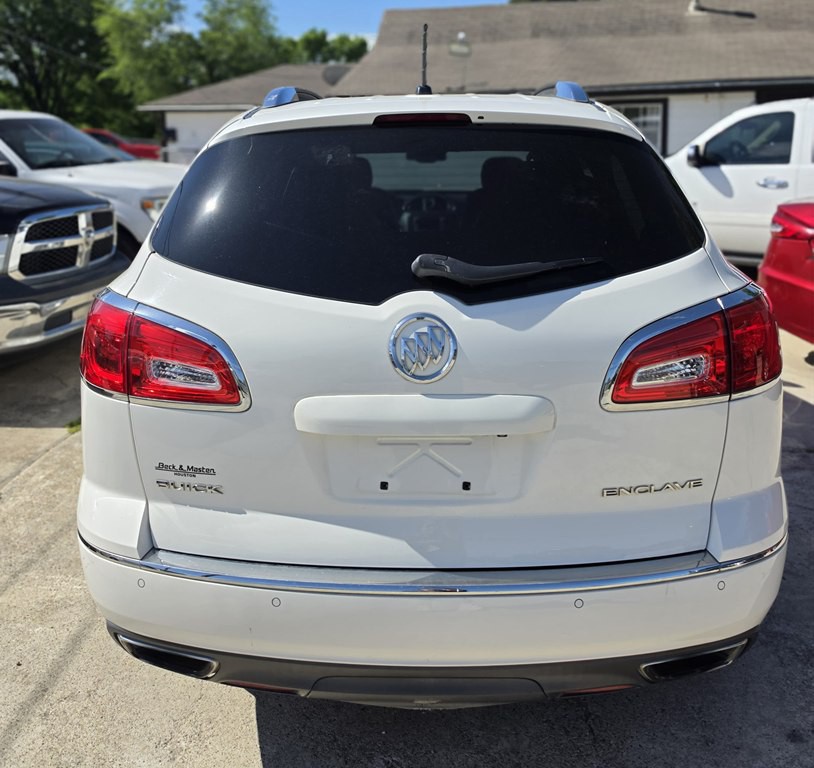 2015 Buick Enclave Image 2