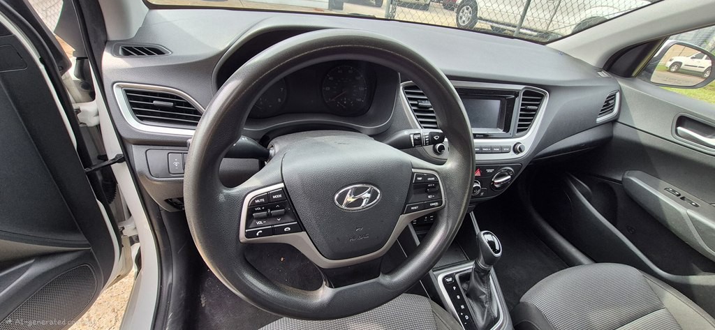 2019 Hyundai Accent Image 5