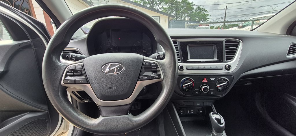 2019 Hyundai Accent Image 6