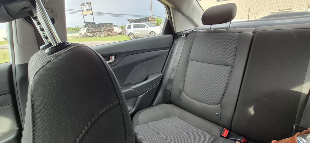 2019 Hyundai Accent Image 7