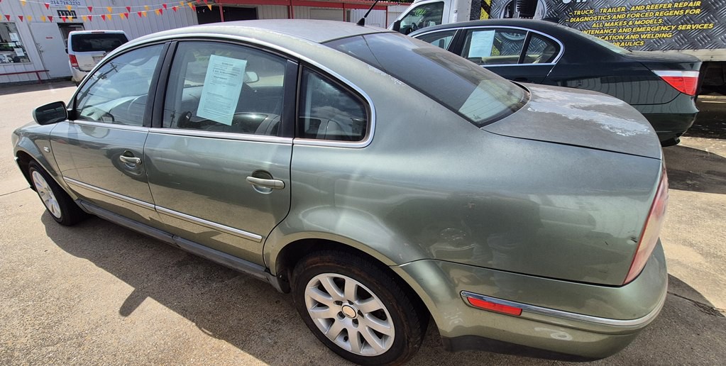 2003 Volkswagen Passat Image 4