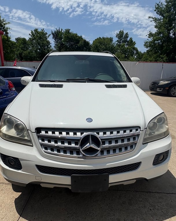 2008 Mercedes-Benz M-Class Image 2