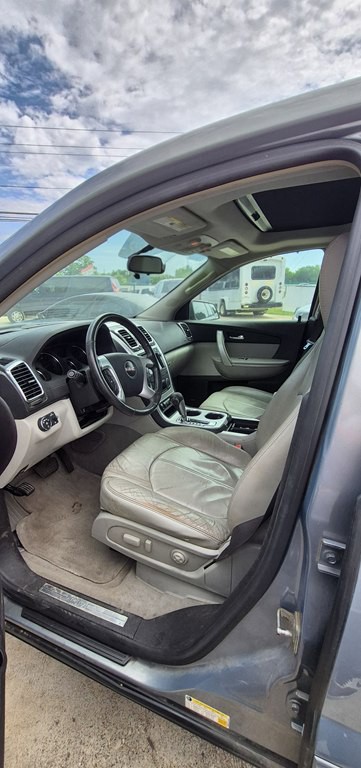 2008 GMC Acadia Image 6
