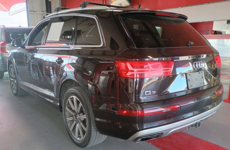 2019 Audi Q7 Image 2