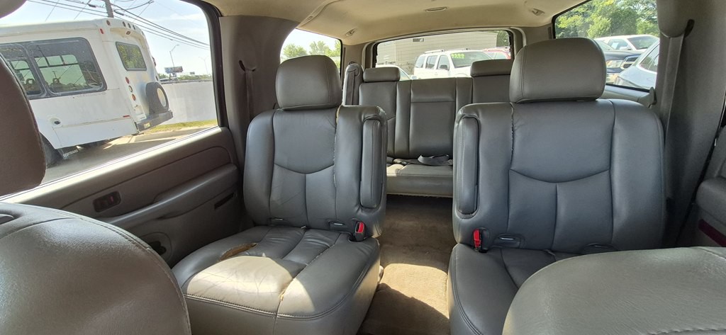 2005 GMC Yukon Image 7