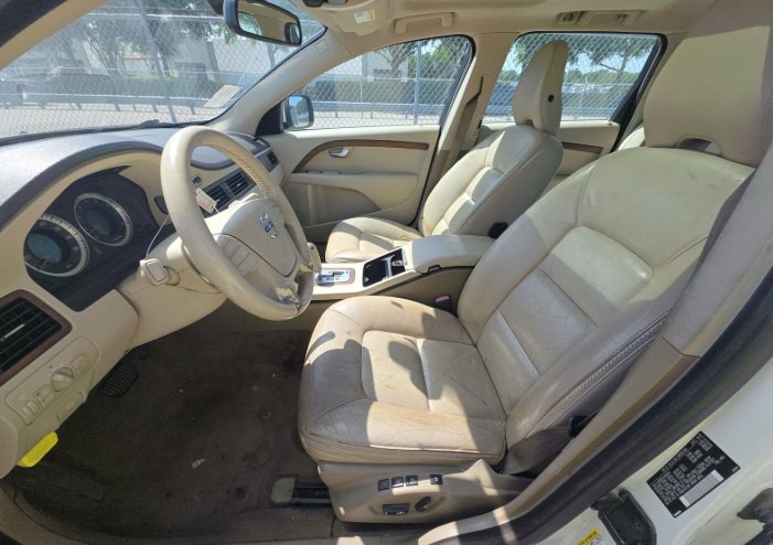 2010 Volvo XC70 Image 5