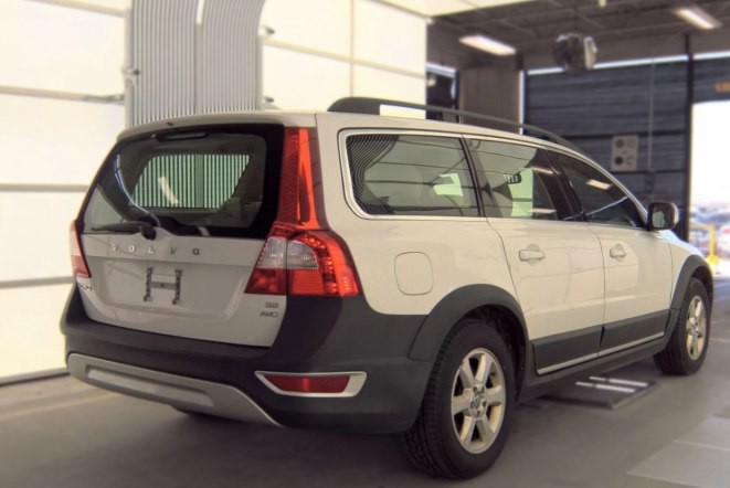 2010 Volvo XC70 Image 3