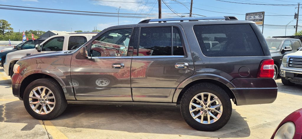 2016 Ford Expedition Image 2