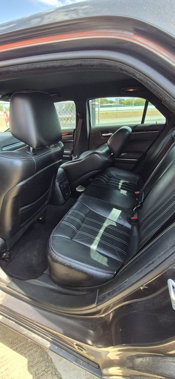 2018 Chrysler 300 Image 5