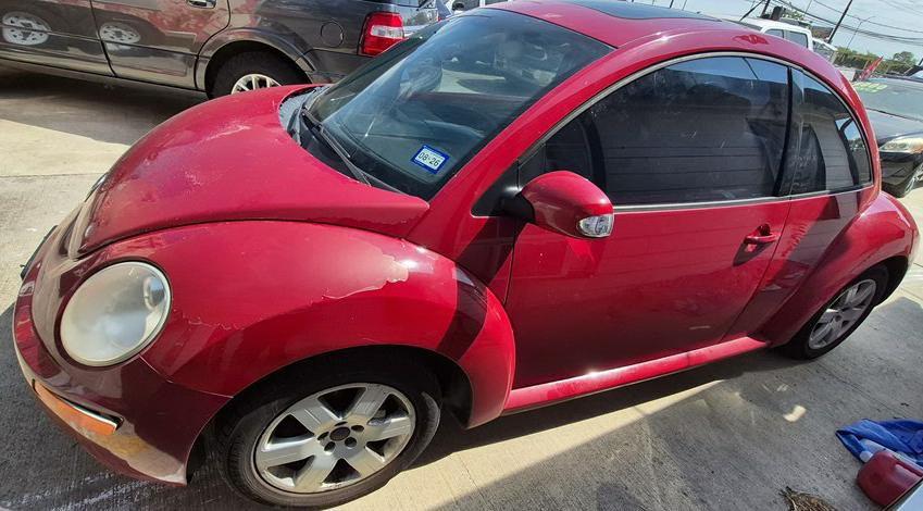 2007 Volkswagen Beetle Image 2