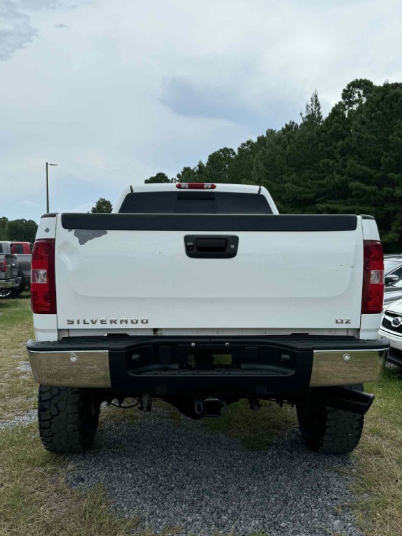 2009 Chevrolet Silverado 1500 Image 3