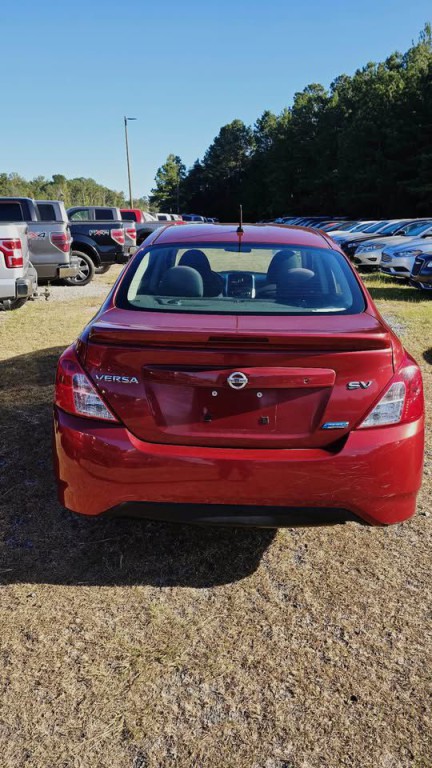 2016 Nissan Versa Image 4