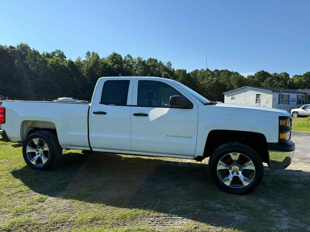 2014 Chevrolet Silverado 1500 Image 2