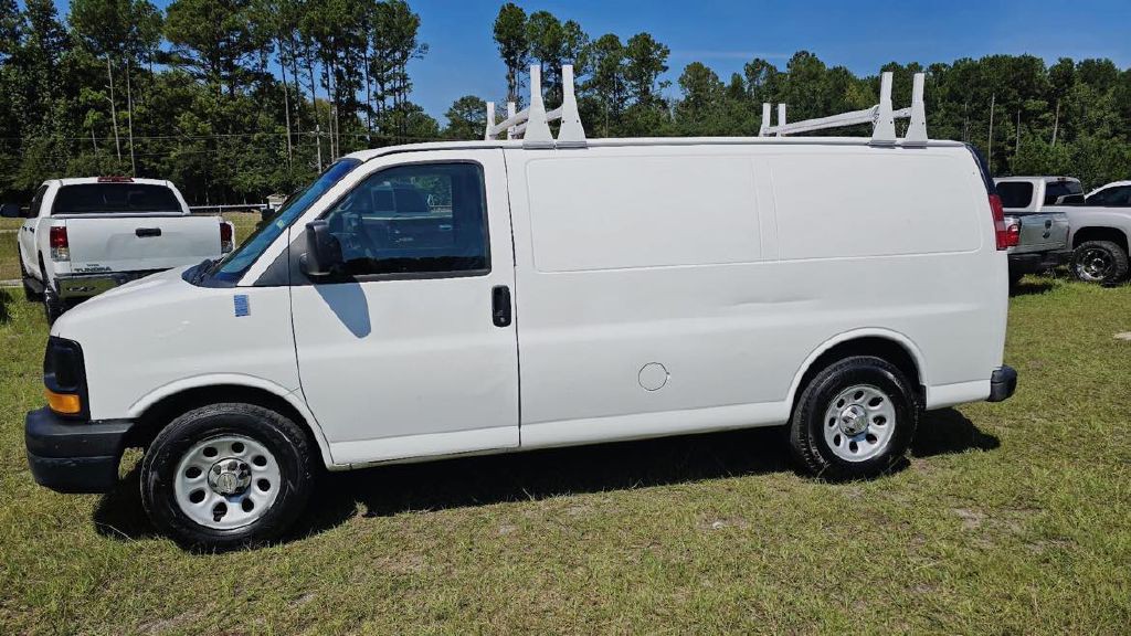 2012 Chevrolet Express Image 3