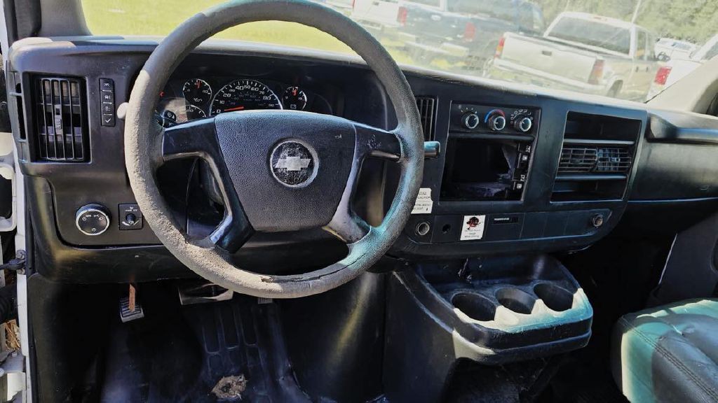 2012 Chevrolet Express Image 5