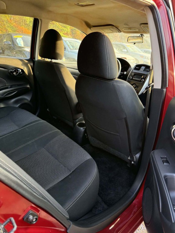 2018 Nissan Versa Image 3