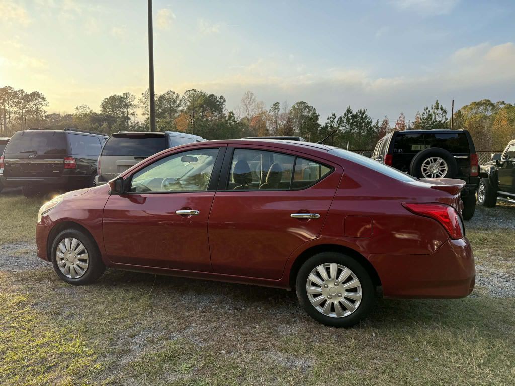 2018 Nissan Versa Image 5