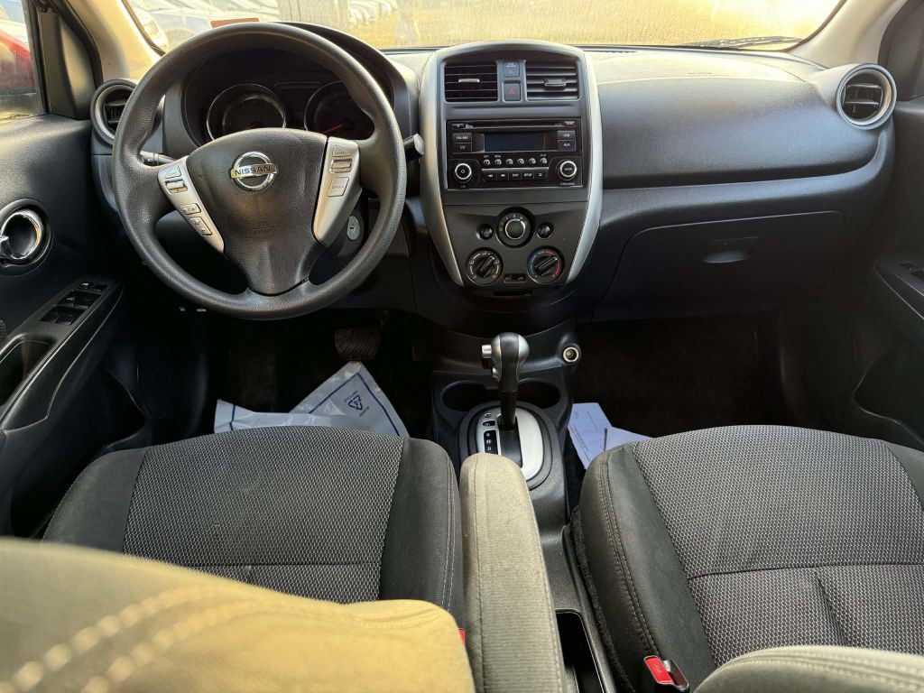 2018 Nissan Versa Image 7