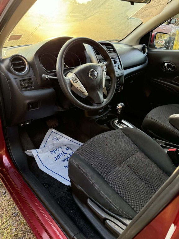 2018 Nissan Versa Image 8