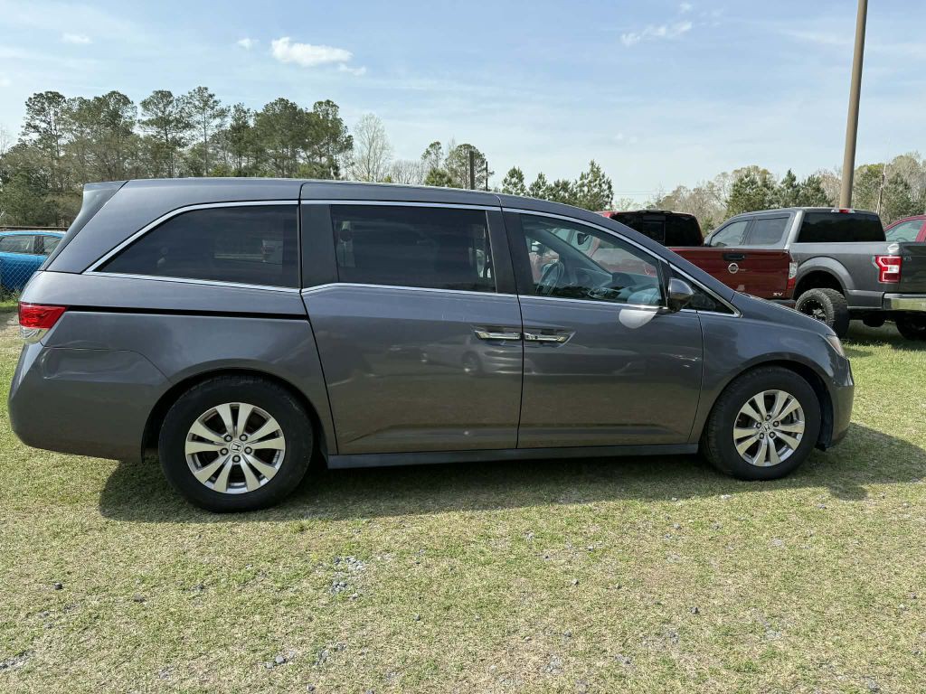2016 Honda Odyssey Image 2