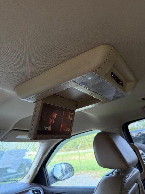 2007 GMC Yukon Image 10