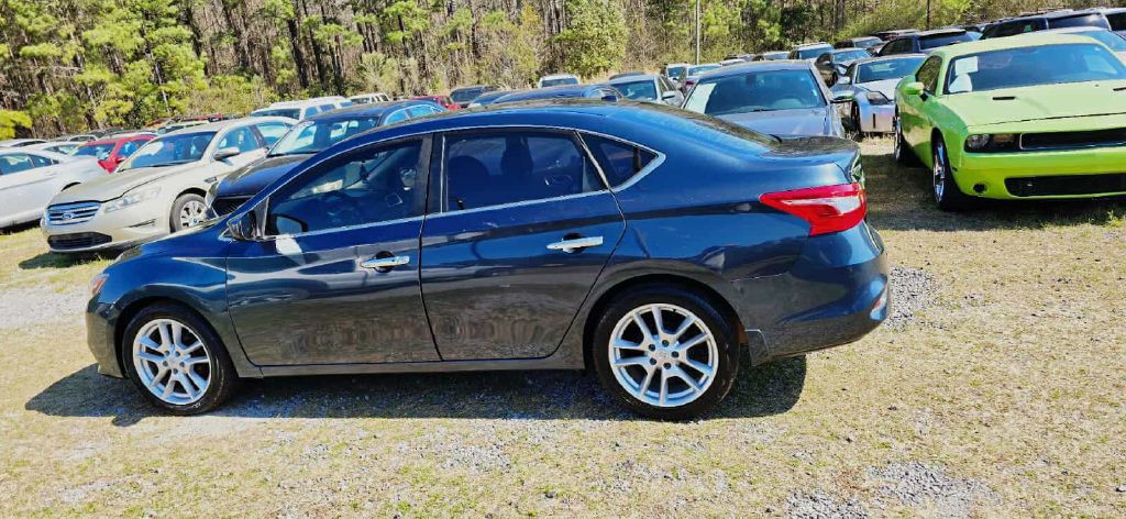 2017 Nissan Sentra Image 2