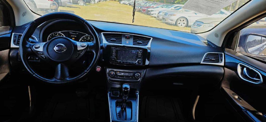 2017 Nissan Sentra Image 6