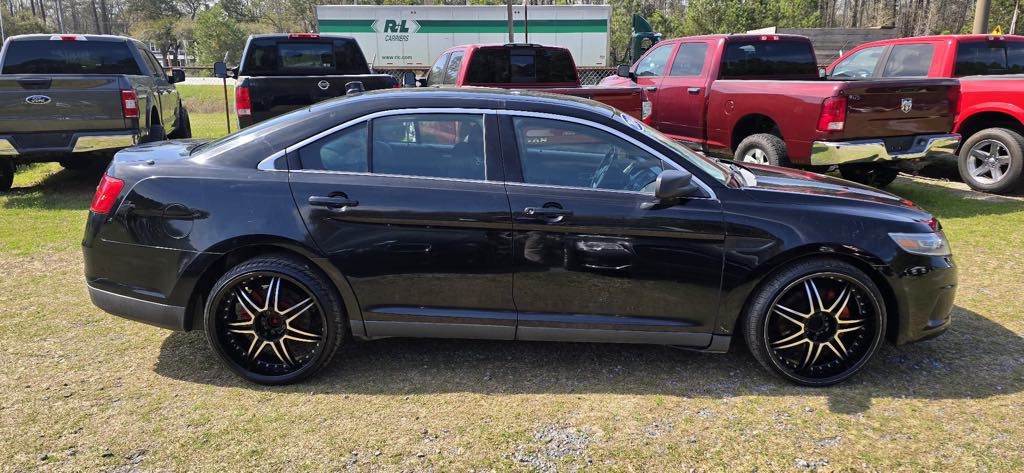 2014 Ford Taurus Image 2