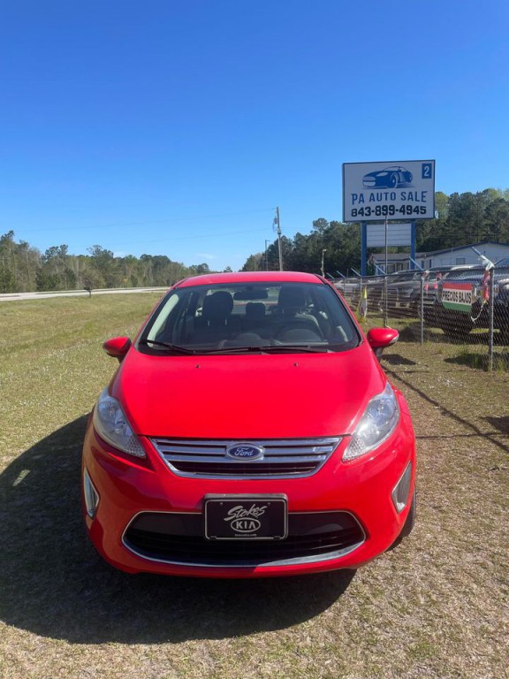 2013 Ford Fiesta Image 1