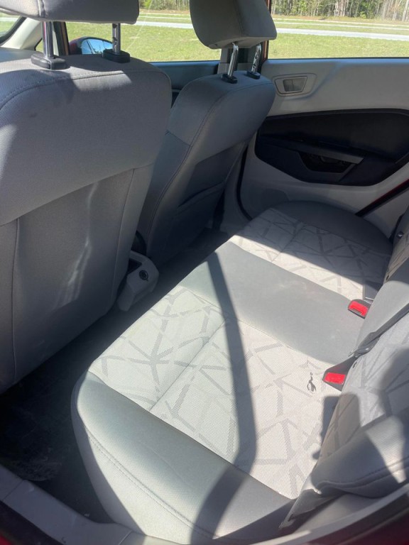 2013 Ford Fiesta Image 5