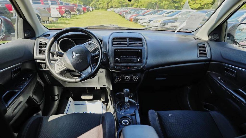 2015 Mitsubishi Outlander Image 6