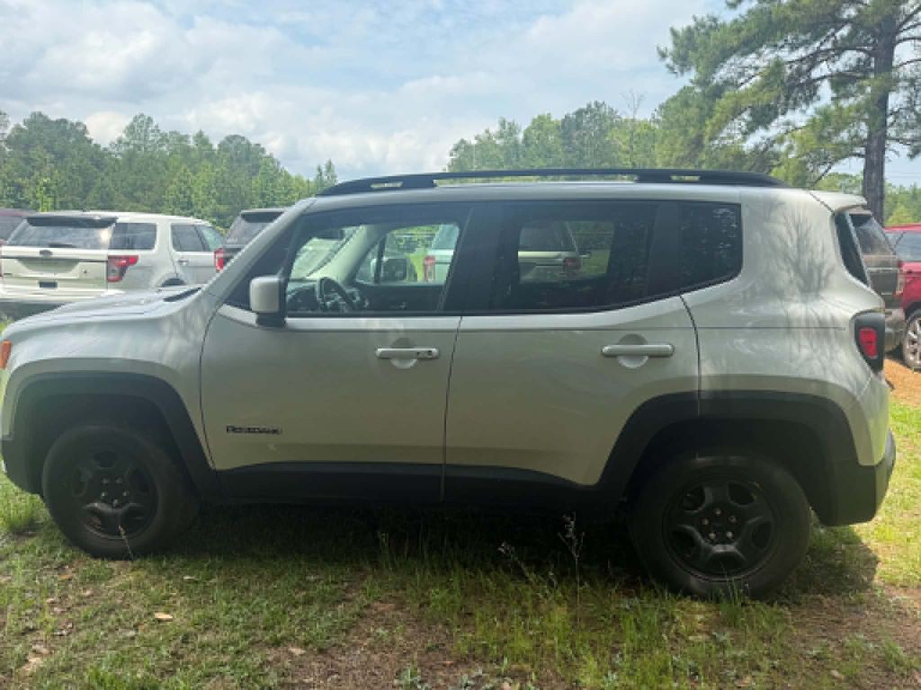 2017 Jeep Renegade Image 3
