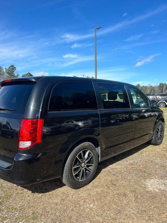 2017 Dodge Grand Caravan Image 4
