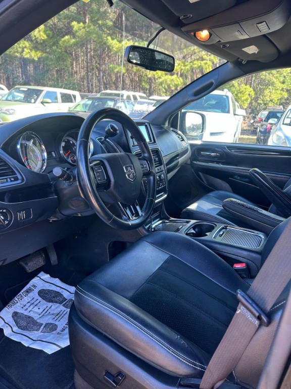 2017 Dodge Grand Caravan Image 10