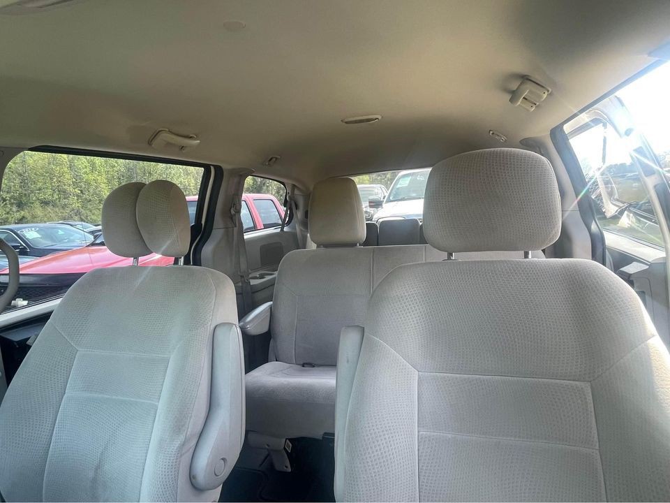 2013 Dodge Grand Caravan Image 4