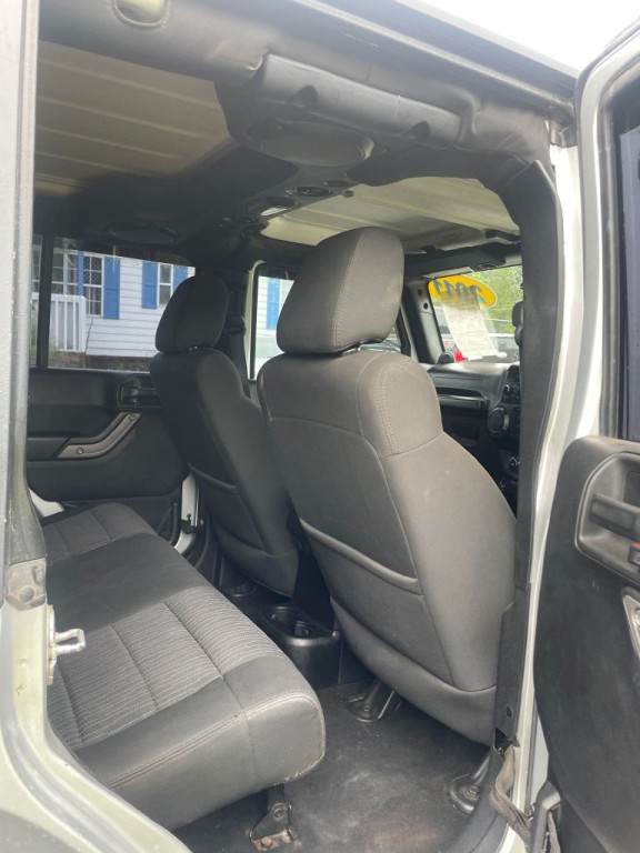 2011 Jeep Wrangler Unlimited Image 4