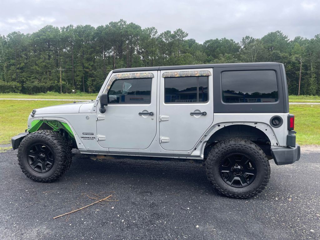 2011 Jeep Wrangler Unlimited Image 5