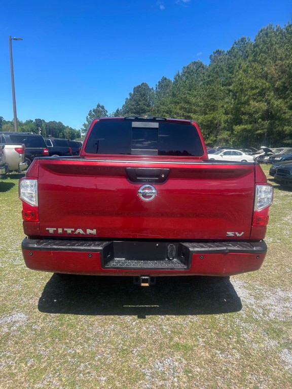 2017 Nissan Titan Image 3