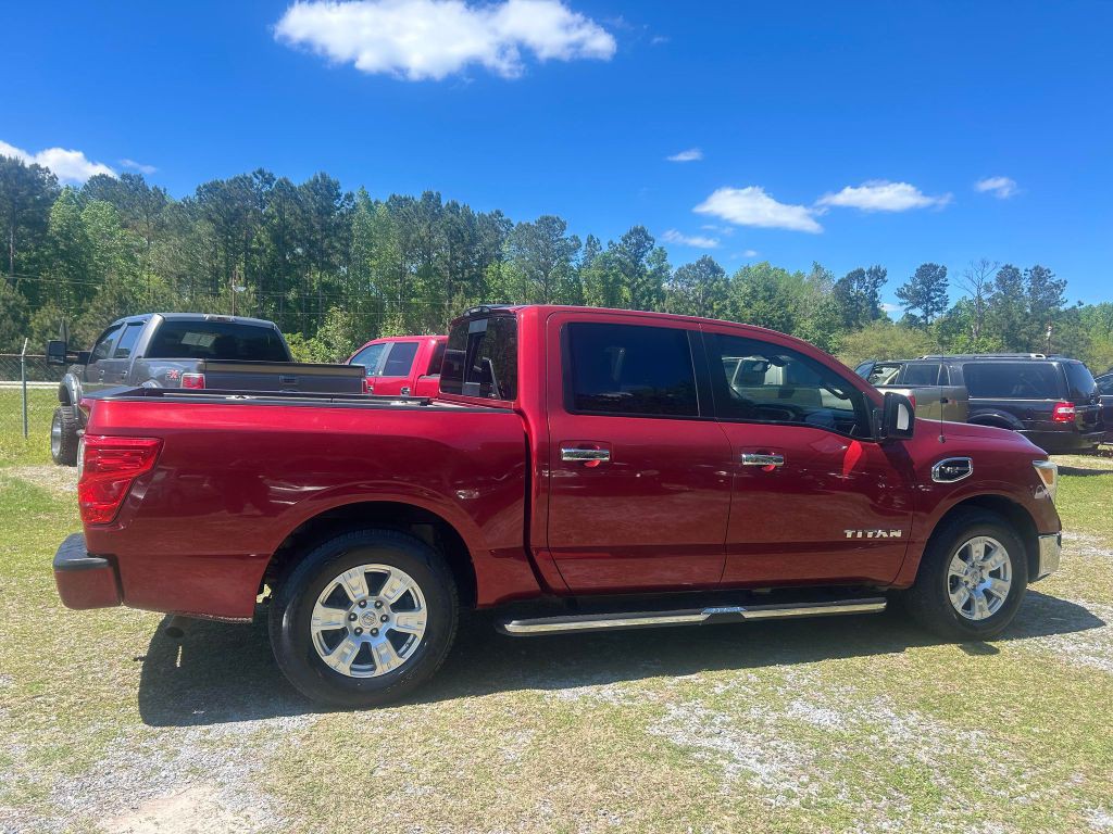 2017 Nissan Titan Image 4