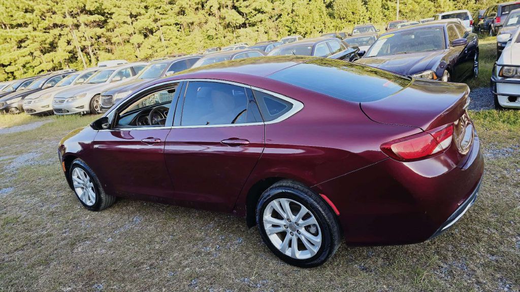 2015 Chrysler 200 Image 2