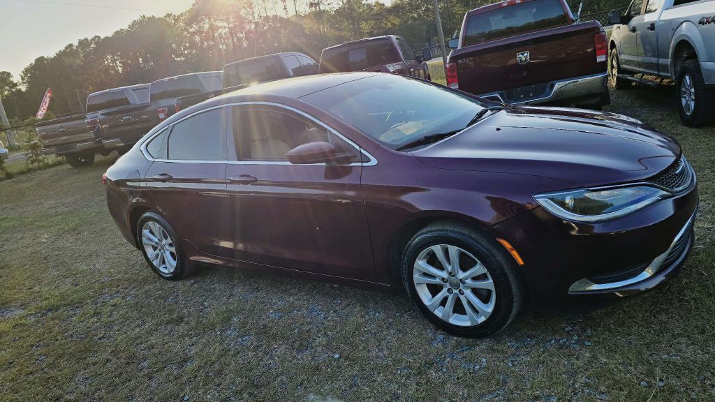 2015 Chrysler 200 Image 3