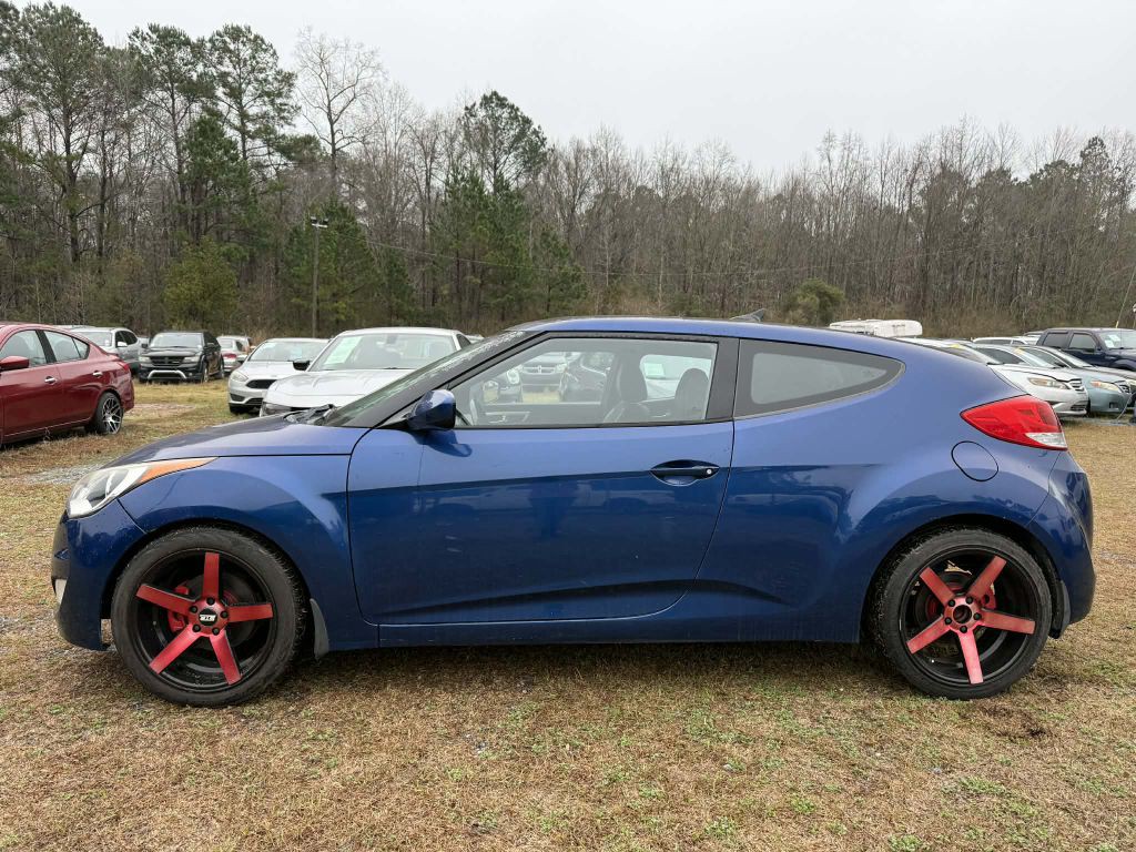 2016 Hyundai Veloster Image 4
