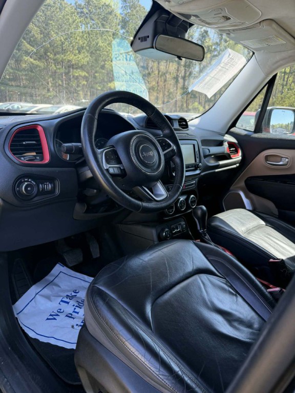 2015 Jeep Renegade Image 8