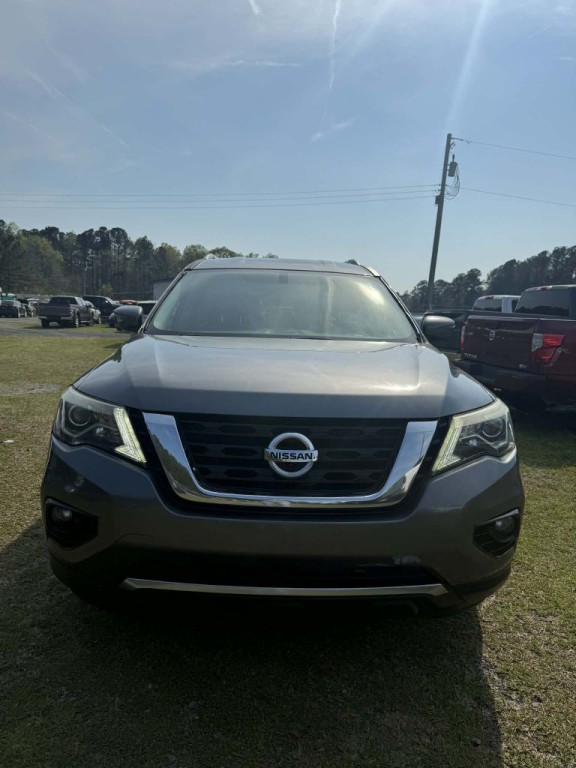2018 Nissan Pathfinder Image 1